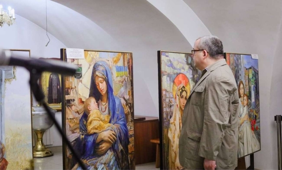 «Мадонни», що бачили війну у головному соборі Вінниці відкрили унікальну виставку «Мадонни», що бачили війну у головному соборі Вінниці відкрили унікальну виставку