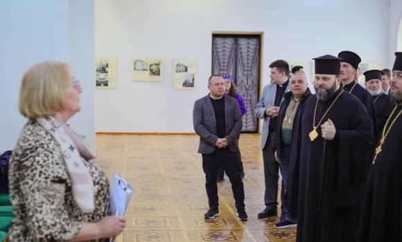 21 об’єкт із 26 — у руїнах у Вінниці показали трагедію Святогірського заповідника» 21 об’єкт із 26 — у руїнах у Вінниці показали трагедію Святогірського заповідника»