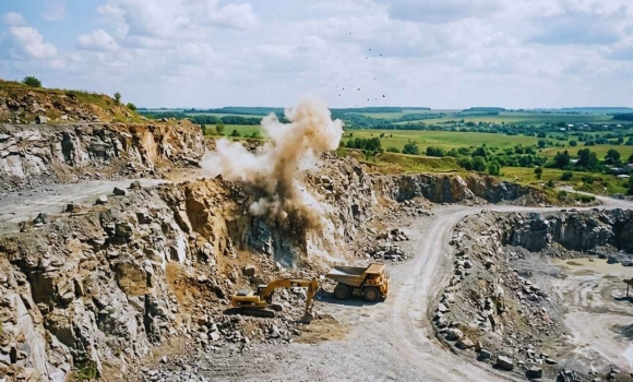 Без паніки мешканців Вінницького району попереджають про планові вибухові роботи Без паніки мешканців Вінницького району попереджають про планові вибухові роботи