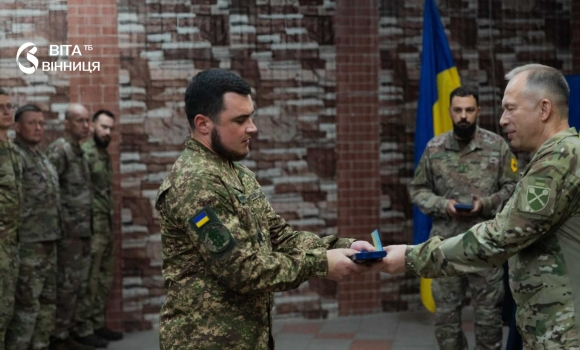 Бійці бригади «Червона Калина» отримали відзнаки від Головнокомандувача ЗСУ Бійці бригади «Червона Калина» отримали відзнаки від Головнокомандувача ЗСУ