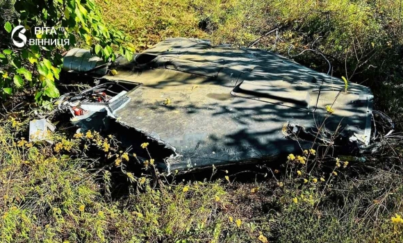 Бойова частина до 90 кг серед уламків «Герань-4» на Вінниччині трапляються нездетоновані заряди Бойова частина до 90 кг серед уламків «Герань-4» на Вінниччині трапляються нездетоновані заряди