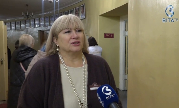 Для людей з порушенням зору в Вінницькому театрі організували аудіосупровід вистави Для людей з порушенням зору в Вінницькому театрі організували аудіосупровід вистави