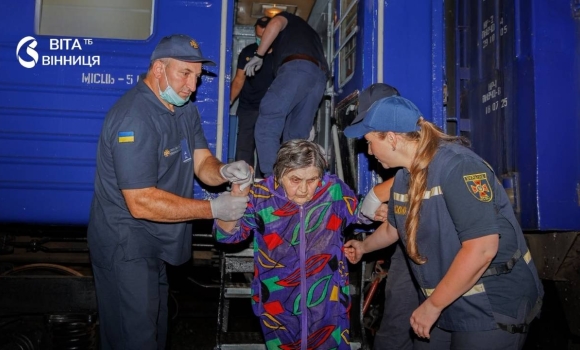 До Вінниці вночі прибули ще сім переселенців із прифронтових областей До Вінниці вночі прибули ще сім переселенців із прифронтових областей