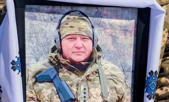 Гайсинська громада попрощалася з полеглим заступником командира батальйону Гайсинська громада попрощалася з полеглим заступником командира батальйону