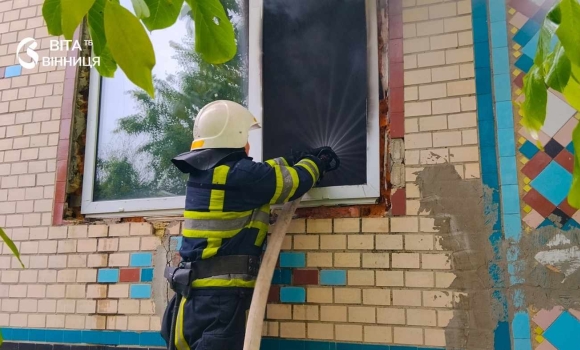 Грався запальничкою, поки батьки не бачили у Томашпільській громаді дитина ледь не спалила оселю Грався запальничкою, поки батьки не бачили у Томашпільській громаді дитина ледь не спалила оселю