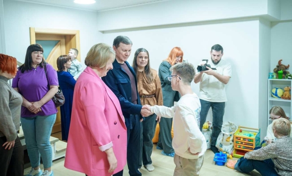 Міжнародний благодійний фонд відкрив у Вінниці малий груповий будинок для дітей-сиріт Міжнародний благодійний фонд відкрив у Вінниці малий груповий будинок для дітей-сиріт