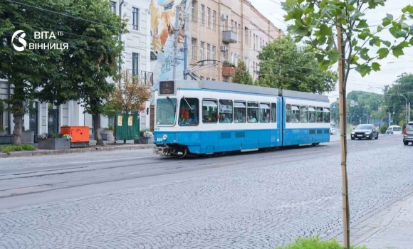 На центральній вулиці Вінниці вже відновлюють рух, але тролейбуси повернуться лише в неділю На центральній вулиці Вінниці вже відновлюють рух, але тролейбуси повернуться лише в неділю