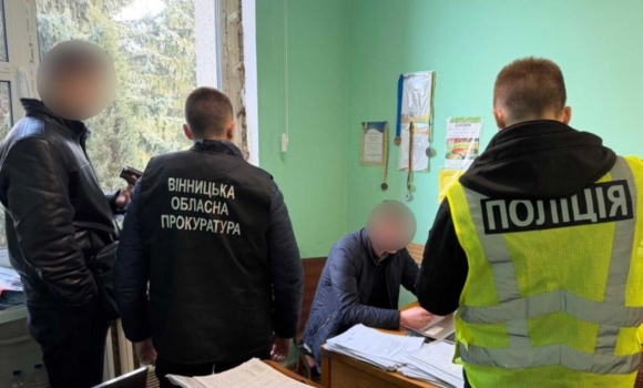 На Вінниччині депутат міськради вимагав хабар за допомогу з орендою земельної ділянки На Вінниччині депутат міськради вимагав хабар за допомогу з орендою земельної ділянки