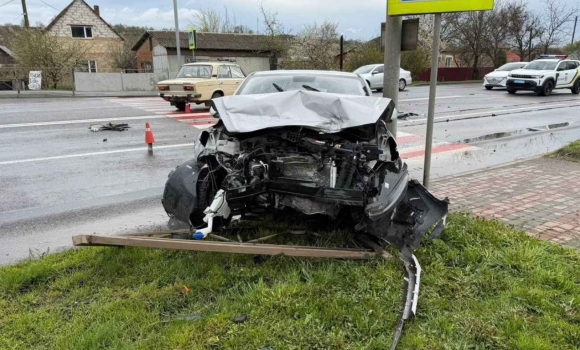 На Вінниччині не розминулися ВАЗ та Hyundai постраждав пенсіонер, поліція відкрила справу На Вінниччині не розминулися ВАЗ та Hyundai постраждав пенсіонер, поліція відкрила справу