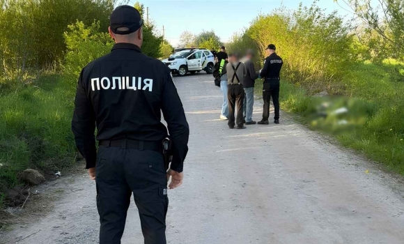 На Вінниччині військовослужбовця підозрюють у вбивстві кухарки військової частини На Вінниччині військовослужбовця підозрюють у вбивстві кухарки військової частини