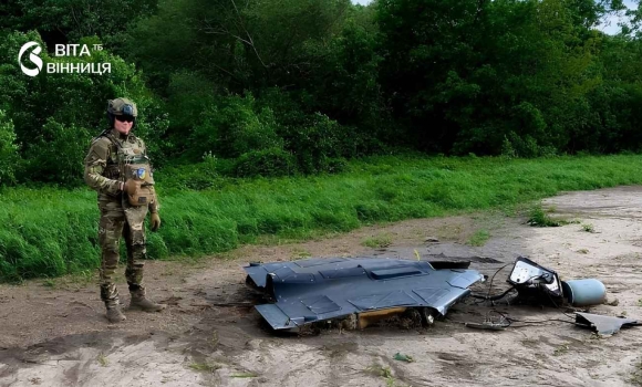 На Вінниччині вибухотехніки вилучили частини ворожих ракет Х-101 та ударного дрона На Вінниччині вибухотехніки вилучили частини ворожих ракет Х-101 та ударного дрона