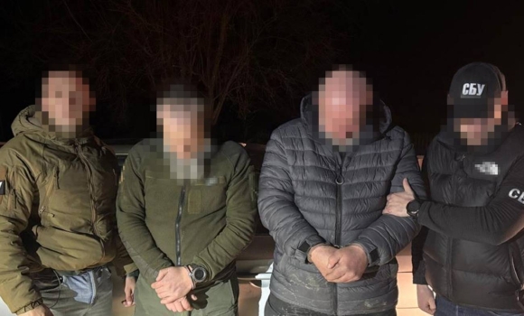 На Вінниччині викрили чоловіка, який підказував чоловікам мобілізаційного віку шлях через кордон На Вінниччині викрили чоловіка, який підказував чоловікам мобілізаційного віку шлях через кордон