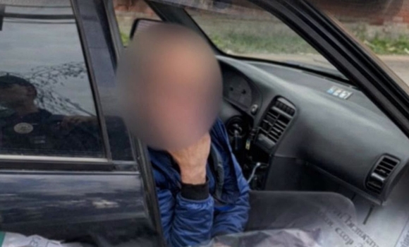 Наркотики замість документів нічний інцидент з водієм на вулицях Вінниці Наркотики замість документів нічний інцидент з водієм на вулицях Вінниці