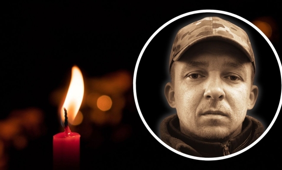 Останній бій під Покровськом вінничан закликають вшанувати пам'ять полеглого десантника Останній бій під Покровськом вінничан закликають вшанувати пам'ять полеглого десантника