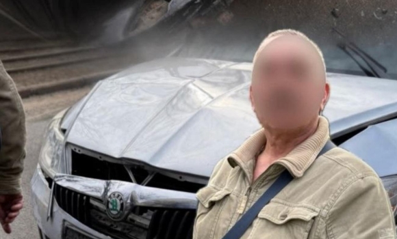 П'яний водій протаранив у Вінниці чужий автомобіль П'яний водій протаранив у Вінниці чужий автомобіль