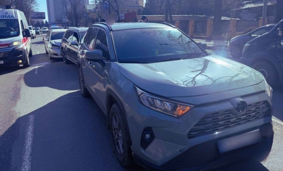 Потрійна аварія сталась у Вінниці на вул.Магістратській Потрійна аварія сталась у Вінниці на вул.Магістратській