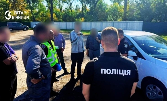 Слідство директор вінницького фермерського господарства з 2024 року ховав загиблу худобу на полях Слідство директор вінницького фермерського господарства з 2024 року ховав загиблу худобу на полях