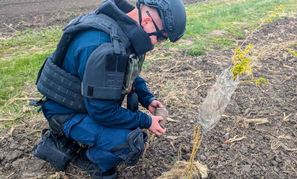 Снаряд просто неба на Вінниччині ліквідували загрозу часів війни Снаряд просто неба на Вінниччині ліквідували загрозу часів війни