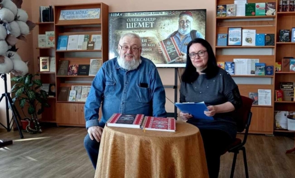 Студентам і ліцеїстам презентували видання «Пісня. Культурний код Вінниччини. 2.0» Студентам і ліцеїстам презентували видання «Пісня. Культурний код Вінниччини. 2.0»