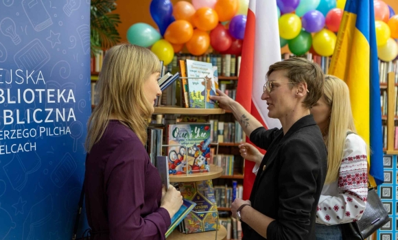 У Кельце — польському місті-побратимі Вінниці — відкрили першу «Українську книжкову поличку» У Кельце — польському місті-побратимі Вінниці — відкрили першу «Українську книжкову поличку»