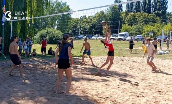 У Ладижині відбувся чемпіонат громади з паркового волейболу У Ладижині відбувся чемпіонат громади з паркового волейболу
