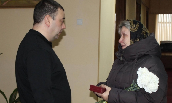 У Могилеві-Подільському рідні отримали посмертні нагороди двох Героїв У Могилеві-Подільському рідні отримали посмертні нагороди двох Героїв
