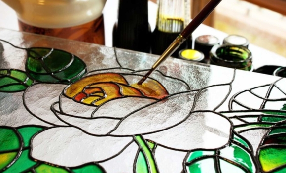 У Вінниці організовують майстер-клас із вітражного розпису скла У Вінниці організовують майстер-клас із вітражного розпису скла