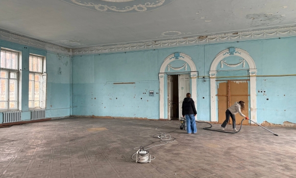 У Вінниці організували прибирання у приміщенні колишньої міської думи У Вінниці організували прибирання у приміщенні колишньої міської думи