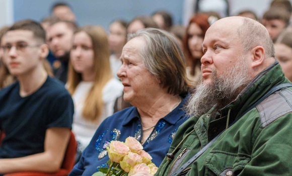 У Вінниці під час історичного екскурсу вшанували пам’ять Героїв Небесної Сотні У Вінниці під час історичного екскурсу вшанували пам’ять Героїв Небесної Сотні