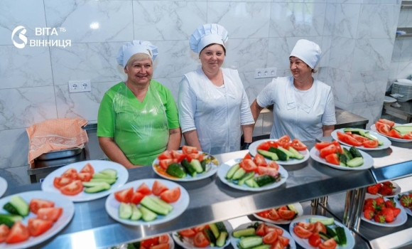 У Вінниці шукають кухарів для шкільних їдалень перед новим навчальним роком У Вінниці шукають кухарів для шкільних їдалень перед новим навчальним роком