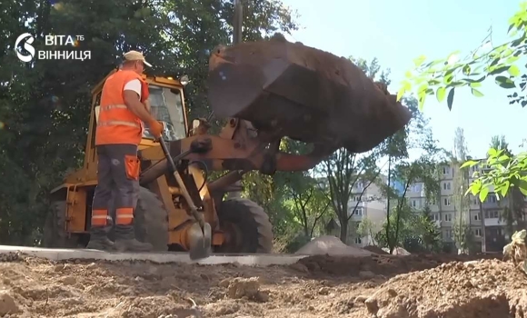 У Вінниці відремонтували вже понад 80 прибудинкових територій як формується черга У Вінниці відремонтували вже понад 80 прибудинкових територій як формується черга