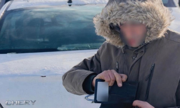 У Вінниці зупинили водія, який втретє за рік сів за кермо з ознаками спʼяніння У Вінниці зупинили водія, який втретє за рік сів за кермо з ознаками спʼяніння