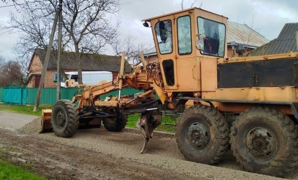 У Вінницькій громаді розпочали грейдерування вулиць приватного сектору У Вінницькій громаді розпочали грейдерування вулиць приватного сектору