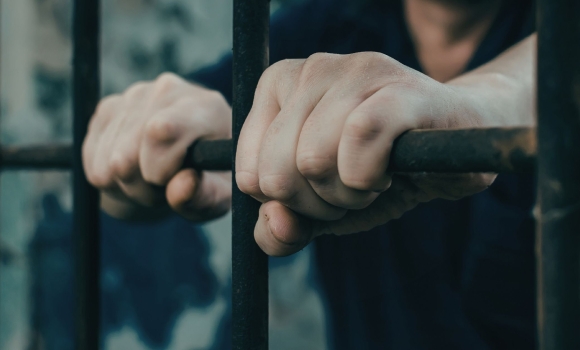 Ув'язнений спокусив легким заробітком посадовця пенітенціарного закладу Ув'язнений спокусив легким заробітком посадовця пенітенціарного закладу