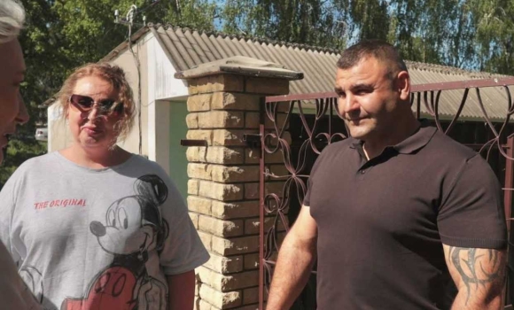 Від фронту до власного бізнесу ветеран з Ямполя розвиває оздоровчу садибу «Смерека» Від фронту до власного бізнесу ветеран з Ямполя розвиває оздоровчу садибу «Смерека»