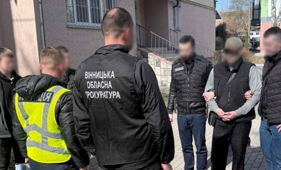 Вінничанин за 10 тис. доларів обіцяв охочим оформити фейкову інвалідність Вінничанин за 10 тис. доларів обіцяв охочим оформити фейкову інвалідність