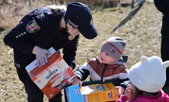 Вінницькі поліцейські потурбувались про дітей, які потребують особливої підтримки Вінницькі поліцейські потурбувались про дітей, які потребують особливої підтримки
