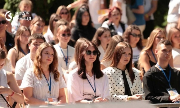 Youth United Summer Fest об'єднав майже 300 молодих вінничан Youth United Summer Fest об'єднав майже 300 молодих вінничан