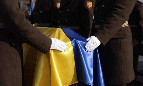 За ініціативою Вінниччини на Національному військовому меморіальному кладовищі вшанували полеглих воїнів За ініціативою Вінниччини на Національному військовому меморіальному кладовищі вшанували полеглих воїнів