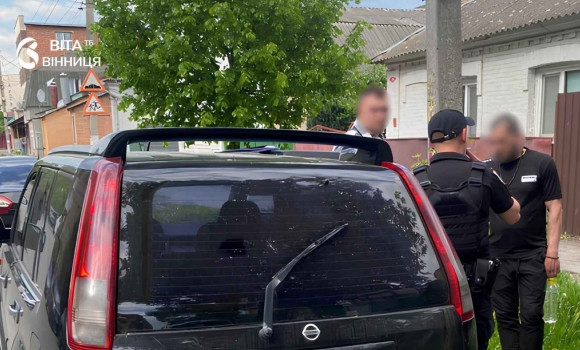 Зник із гаража як вінницькі поліцейські вирахували викрадача чужого Nissan Зник із гаража як вінницькі поліцейські вирахували викрадача чужого Nissan