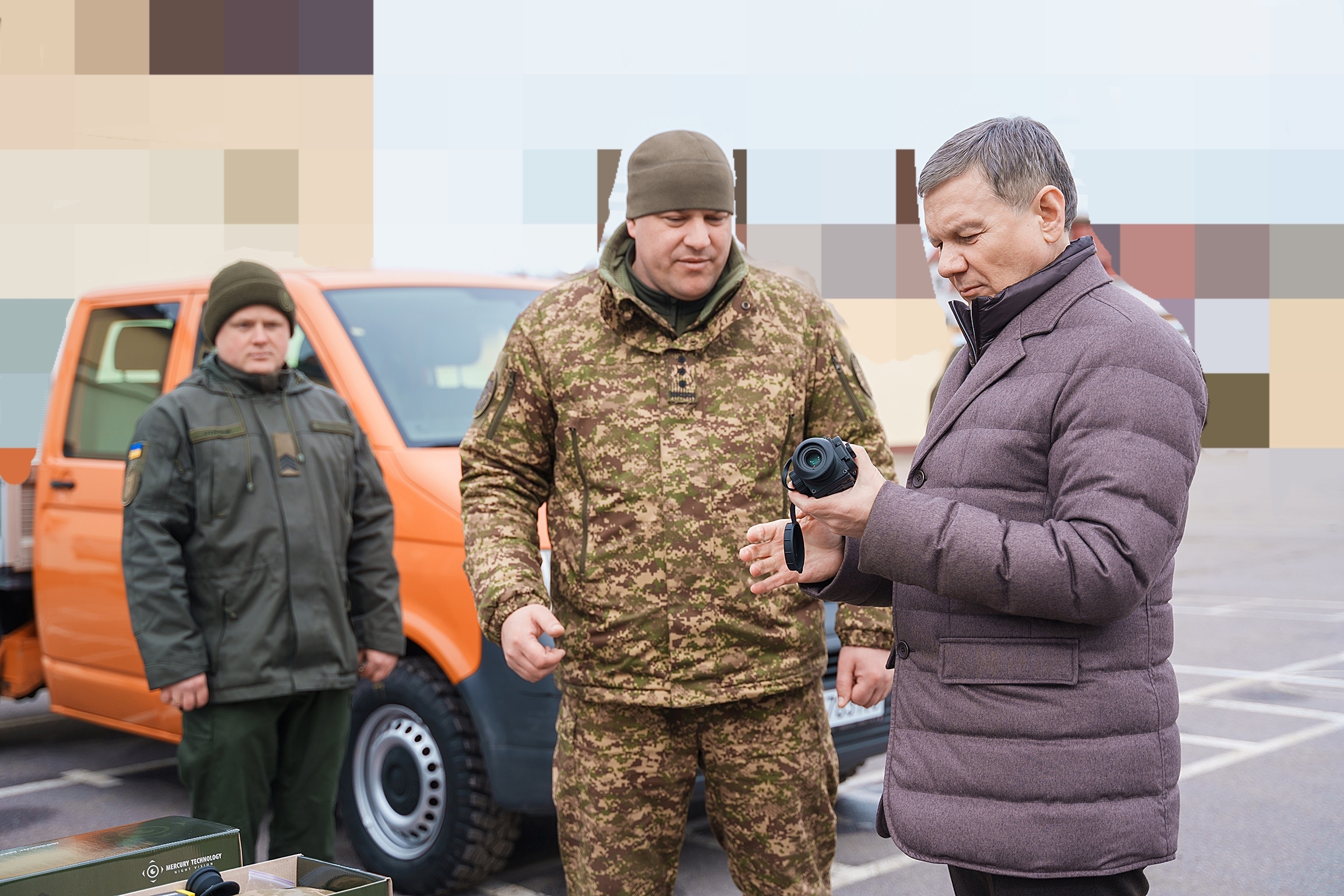 Сергій Моргунов передав автівки та тепловізори бійцям ще трьох мобільних вогневих груп