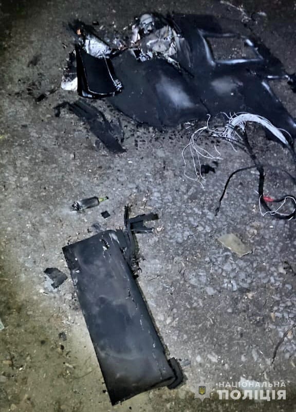 У поліції показали уламки дрона, який пошкодив будинок на Вінниччині
